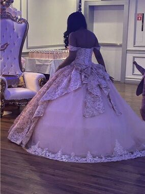 Elegant Off-Shoulder Pink Ball Gown Sweet 16/Quinceañera